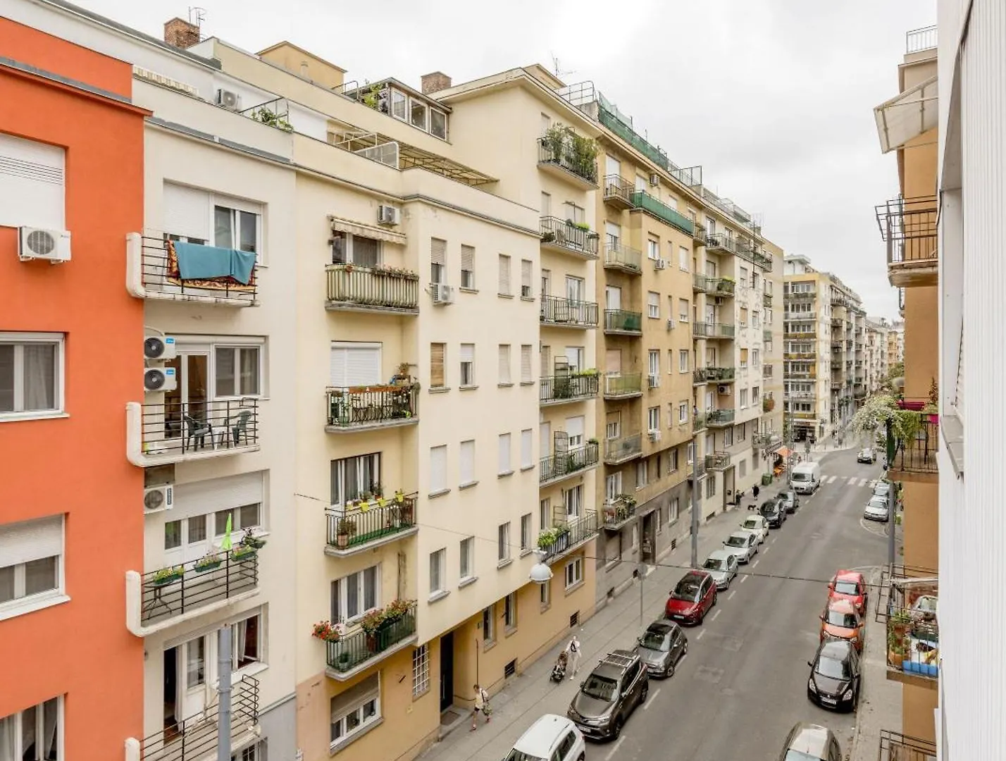 Chic Flat In Heritage Area Near The City Center Budapest Apartment