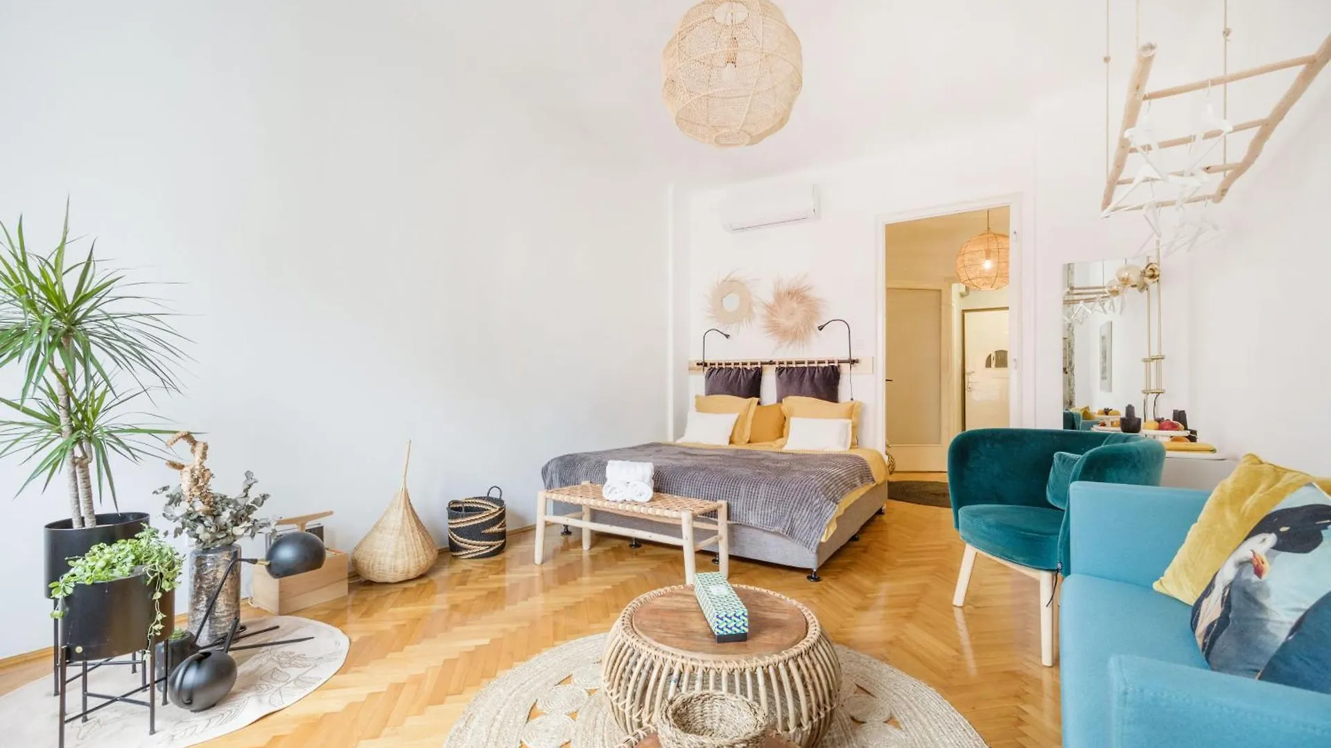 Chic Flat In Heritage Area Near The City Center Budapest 0*,