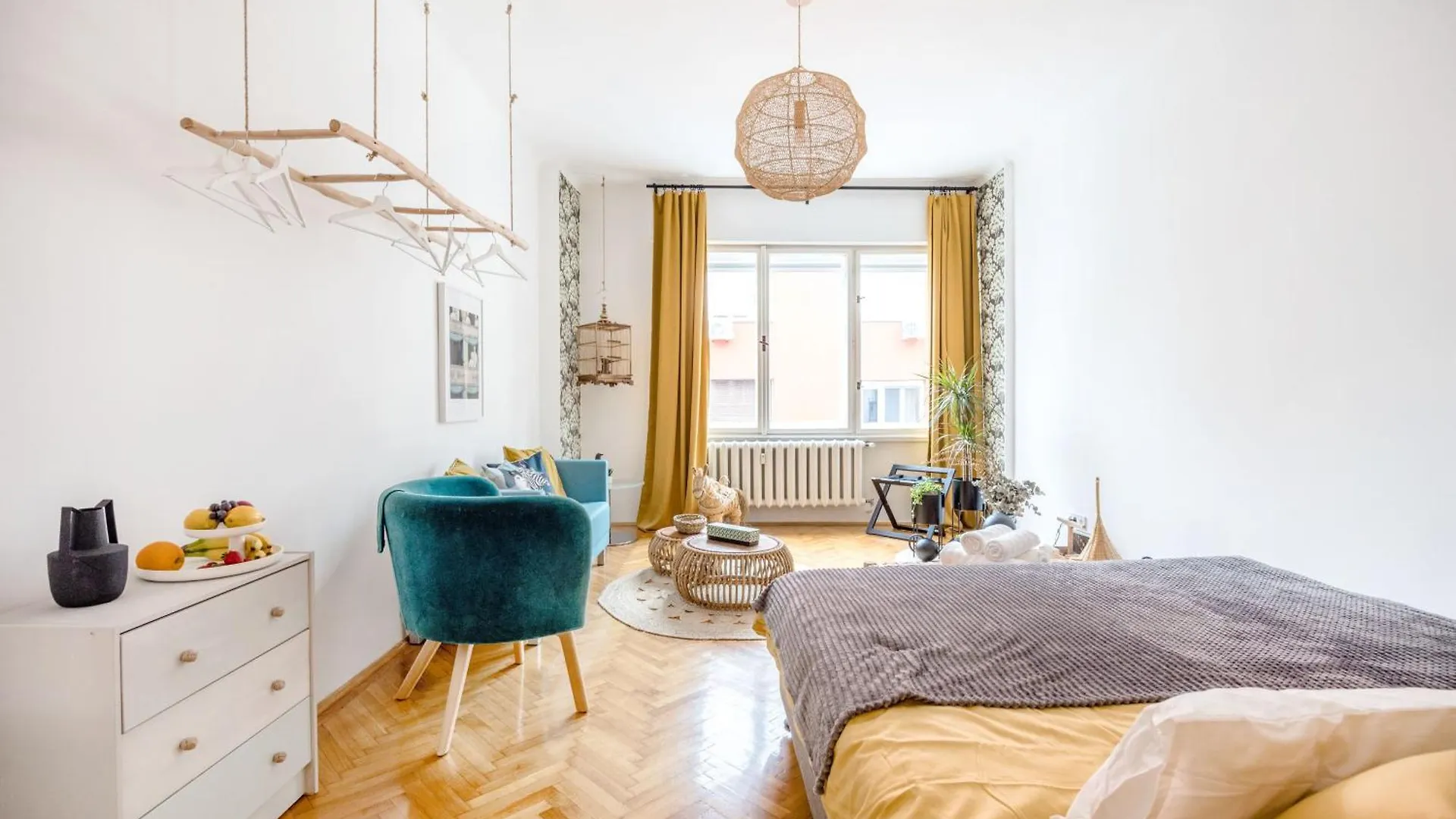 Chic Flat In Heritage Area Near The City Center Budapest Apartment